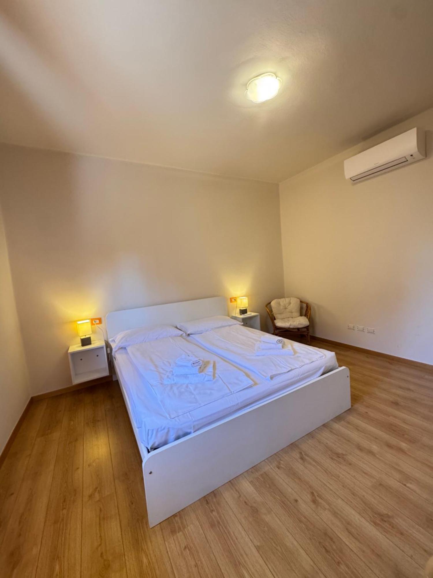 Residenza Bouganville Torri Del Benaco Εξωτερικό φωτογραφία