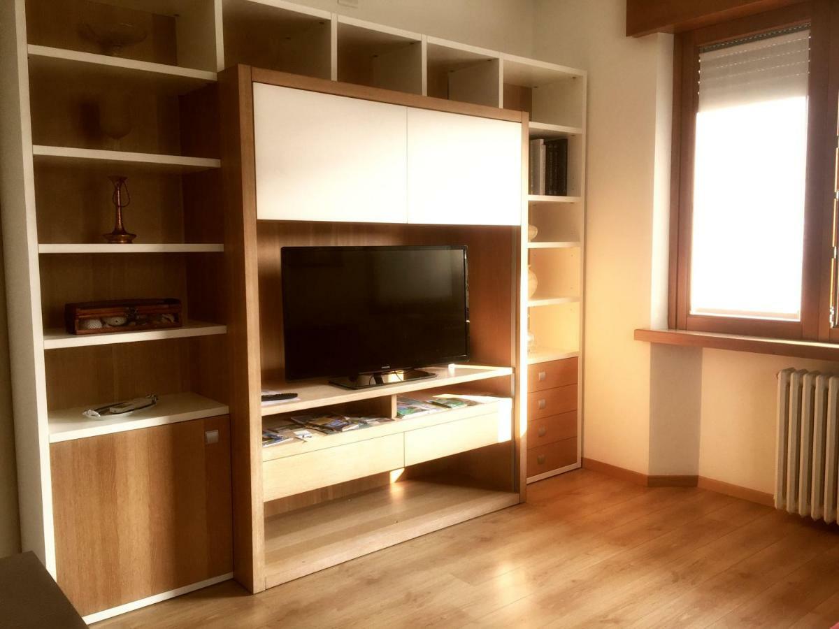 Residenza Bouganville Torri Del Benaco Εξωτερικό φωτογραφία