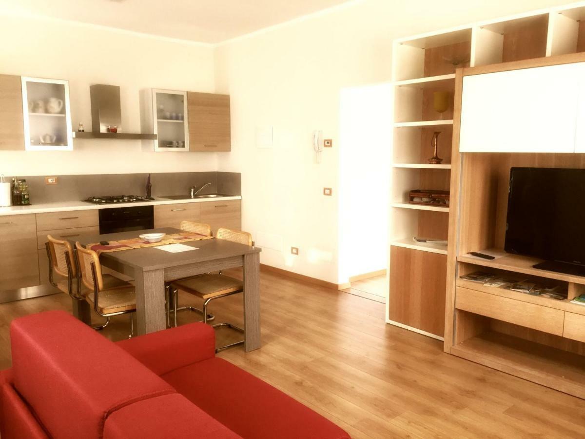 Residenza Bouganville Torri Del Benaco Εξωτερικό φωτογραφία